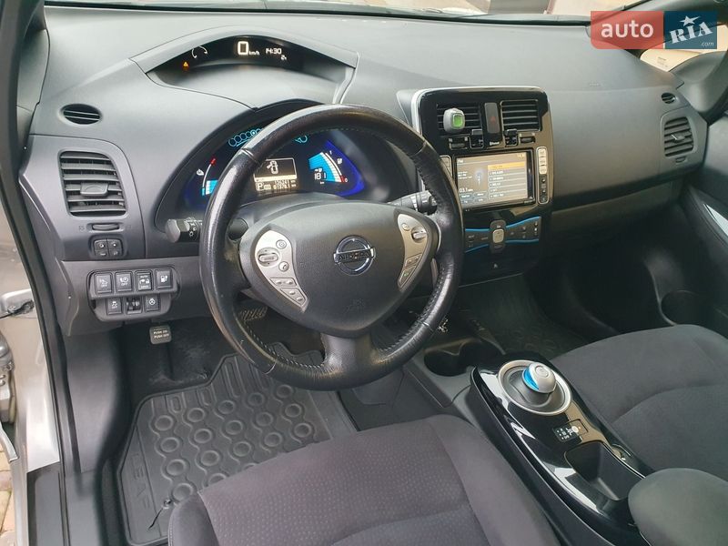 Хэтчбек Nissan Leaf 2013 в Горе