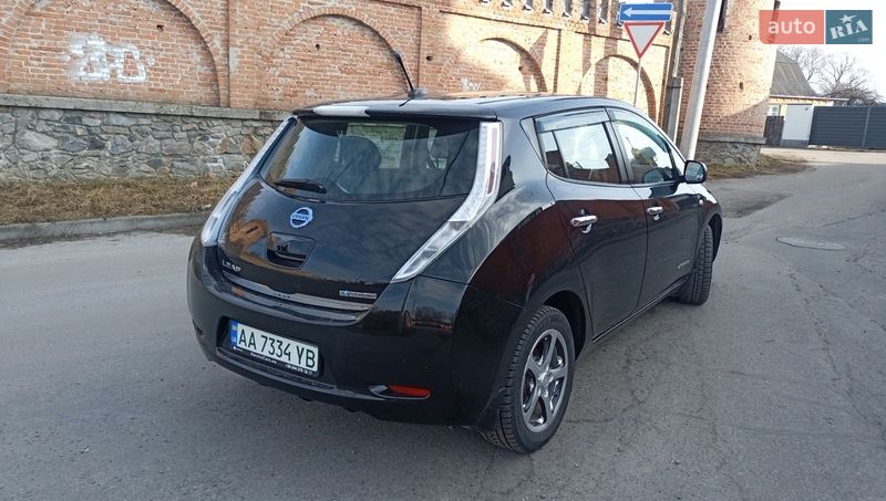 Хетчбек Nissan Leaf 2014 в Білій Церкві