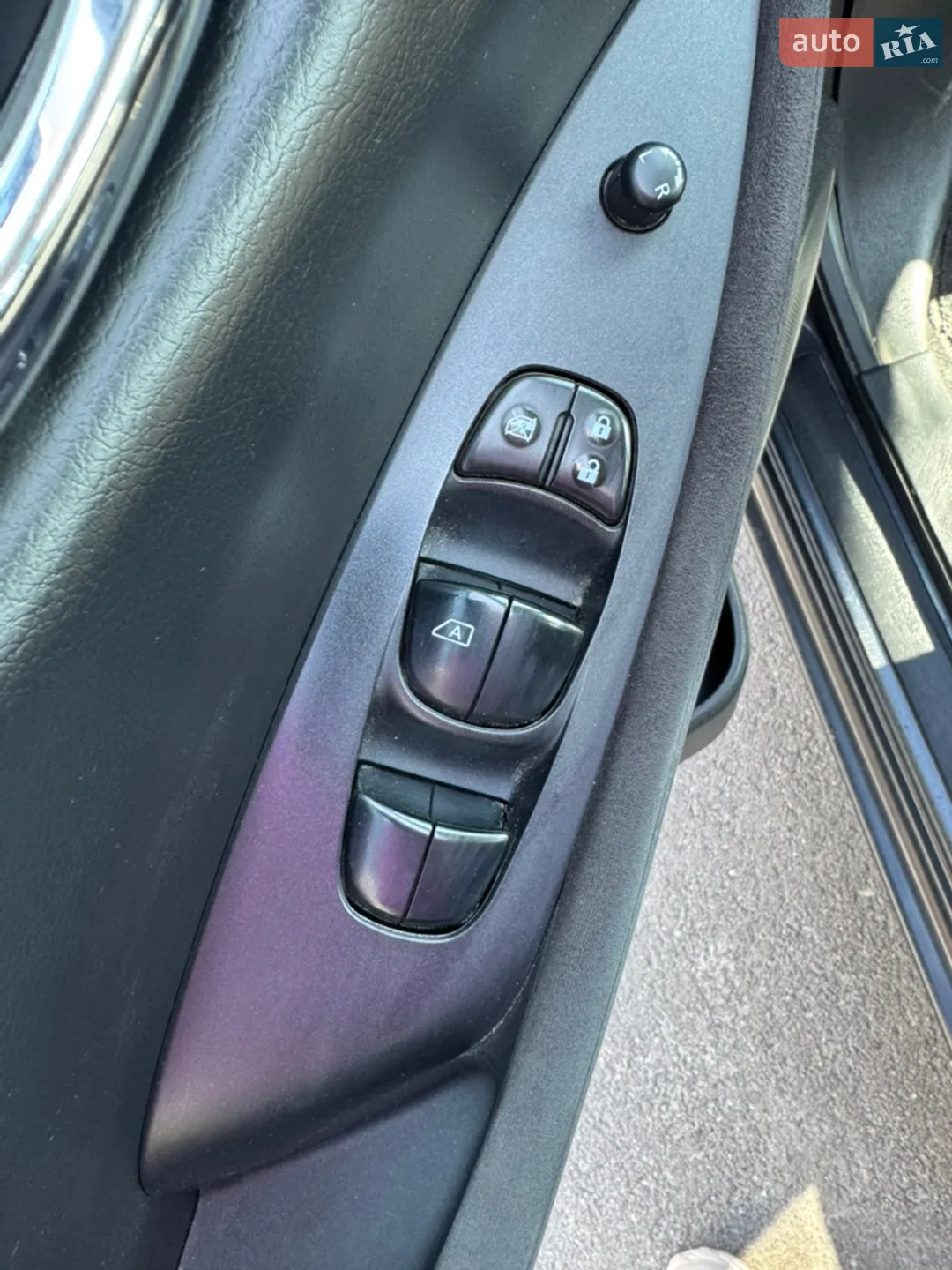 2013 Nissan Leaf - мініатюра 12