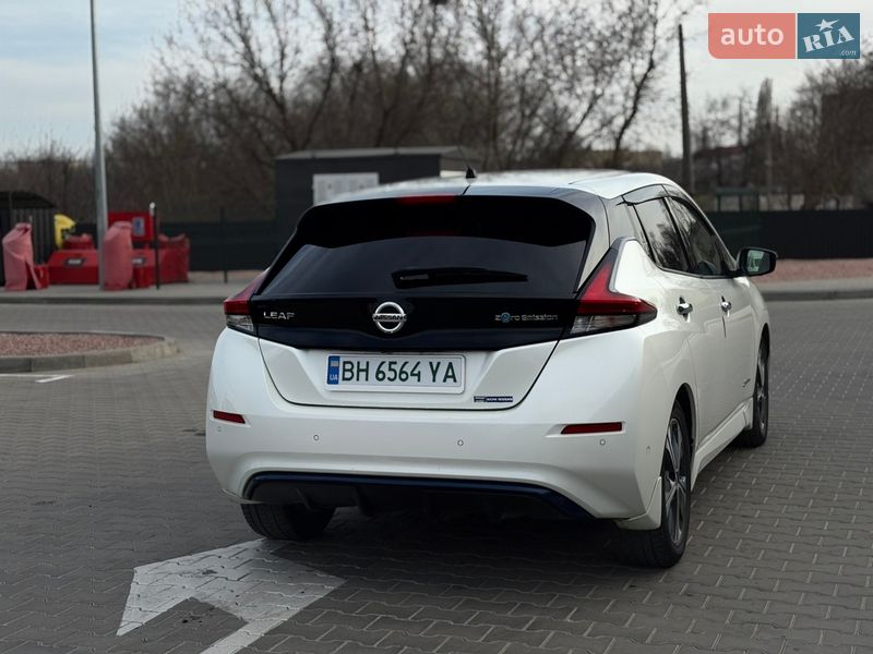 Хэтчбек Nissan Leaf 2017 в Одессе