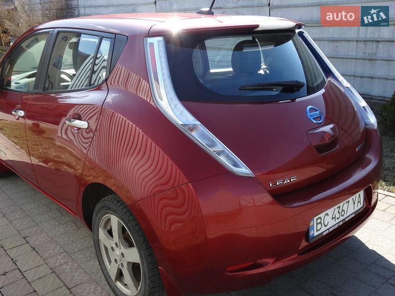 Хетчбек Nissan Leaf 2011 в Львові