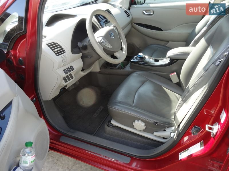 Хетчбек Nissan Leaf 2011 в Львові