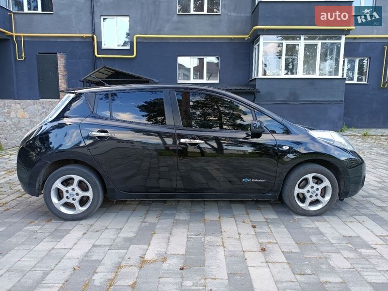 Хетчбек Nissan Leaf 2012 в Охтирці фото 7 Хетчбек Nissan Leaf 2012 в Охтирці