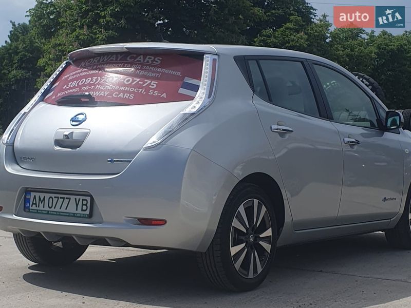 Хетчбек Nissan Leaf 2012 в Житомирі