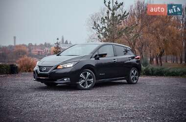 Хетчбек Nissan Leaf 2018 в Умані