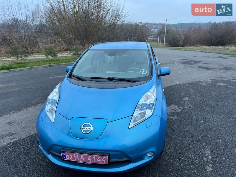 Хетчбек Nissan Leaf 2012 в Рівному фото Хетчбек Nissan Leaf 2012 в Рівному