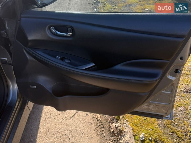 Хэтчбек Nissan Leaf 2018 в Ивано-Франковске