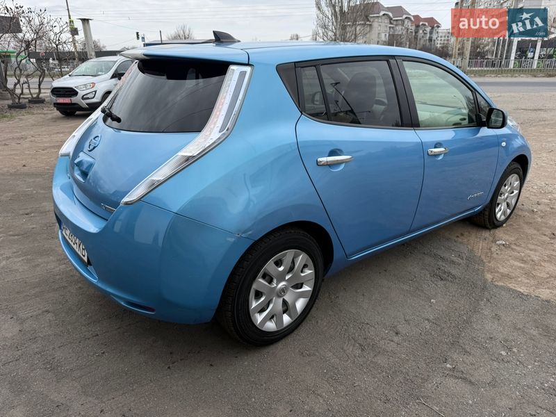 Хетчбек Nissan Leaf 2012 в Дніпрі фото 7 Хетчбек Nissan Leaf 2012 в Дніпрі