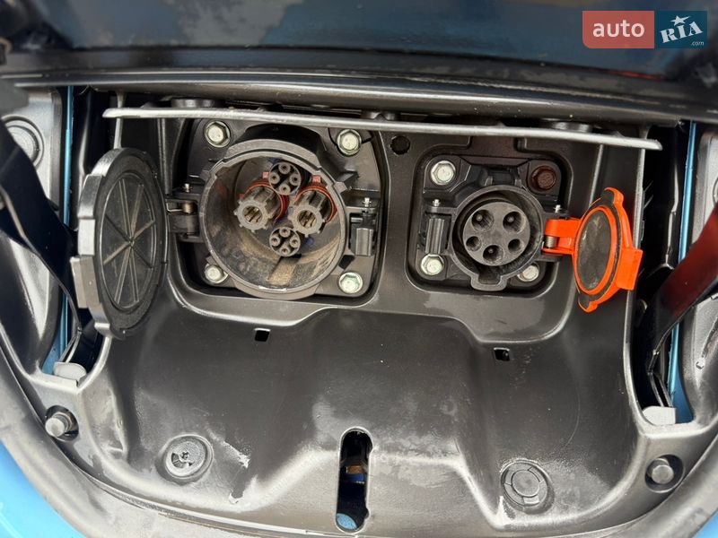 Хетчбек Nissan Leaf 2012 в Дніпрі фото 15 Хетчбек Nissan Leaf 2012 в Дніпрі