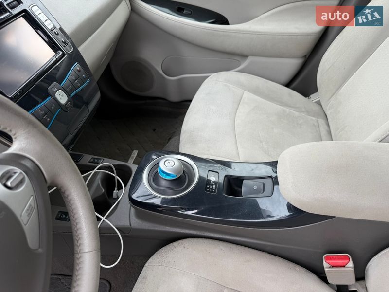 Хетчбек Nissan Leaf 2012 в Дніпрі фото 20 Хетчбек Nissan Leaf 2012 в Дніпрі