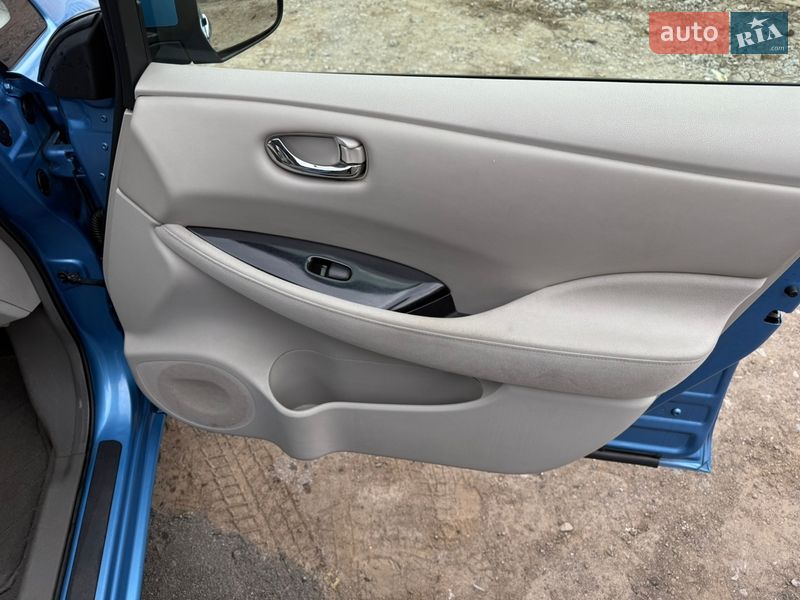 Хетчбек Nissan Leaf 2012 в Дніпрі фото 23 Хетчбек Nissan Leaf 2012 в Дніпрі