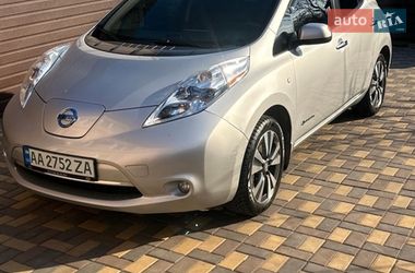 Хетчбек Nissan Leaf 2015 в Києві
