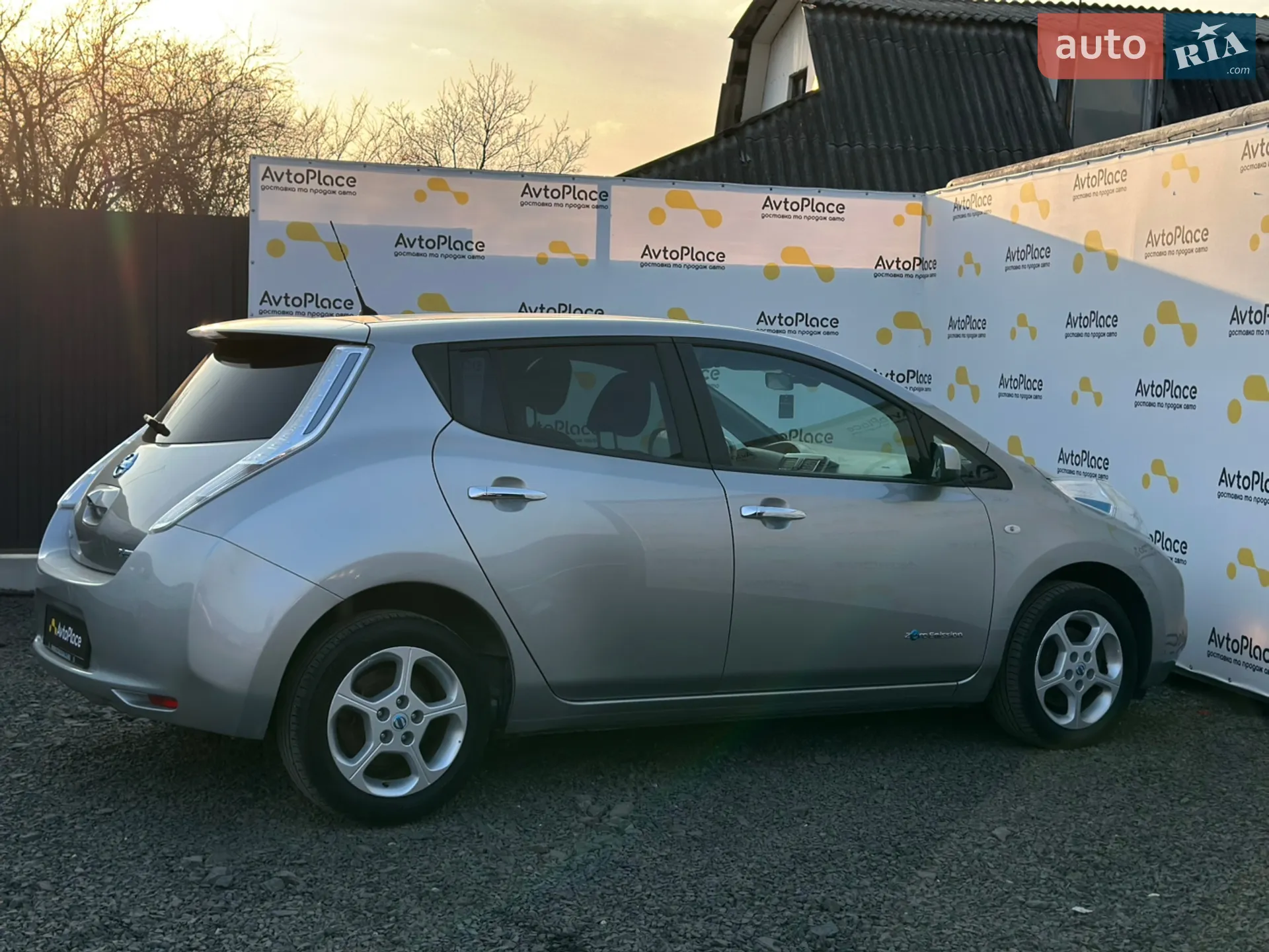 2017 Nissan Leaf - мініатюра 14