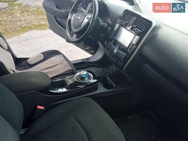 Хетчбек Nissan Leaf 2015 в Кременчуці фото Хетчбек Nissan Leaf 2015 в Кременчуці