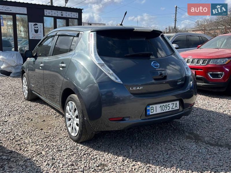 Хетчбек Nissan Leaf 2013 в Полтаві фото 2 Хетчбек Nissan Leaf 2013 в Полтаві