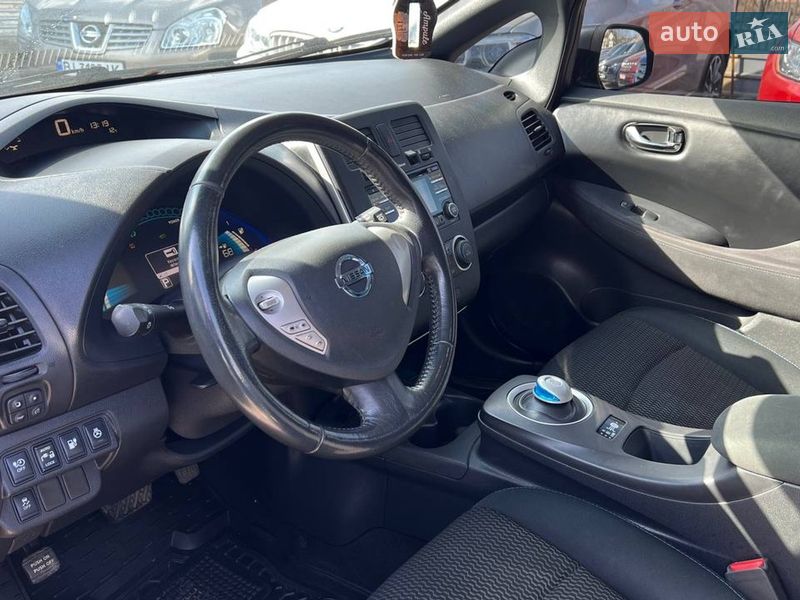 Хетчбек Nissan Leaf 2013 в Полтаві фото 19 Хетчбек Nissan Leaf 2013 в Полтаві