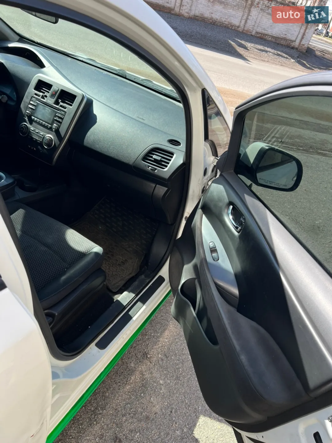 2015 Nissan Leaf - мініатюра 8
