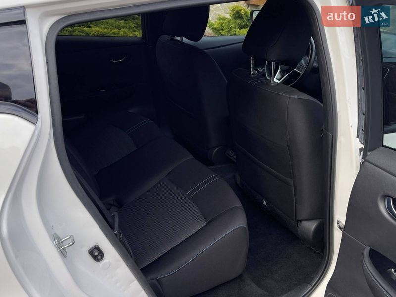 Хэтчбек Nissan Leaf 2021 в Киеве