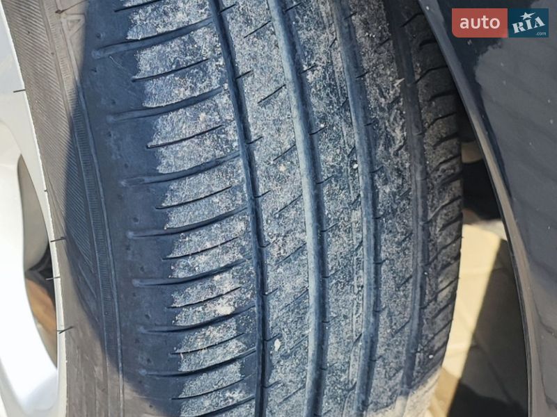 Хэтчбек Nissan Leaf 2013 в Каменец-Подольском