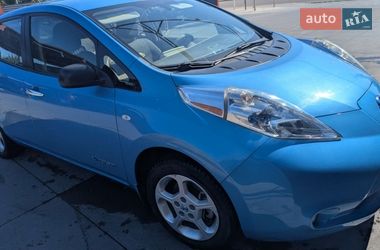 Хэтчбек Nissan Leaf 2012 в Коростышеве