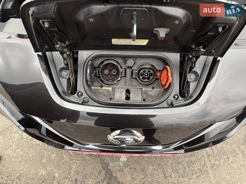 Хэтчбек Nissan Leaf 2018 в Киеве