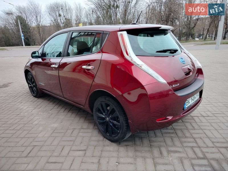 Хэтчбек Nissan Leaf 2017 в Ровно