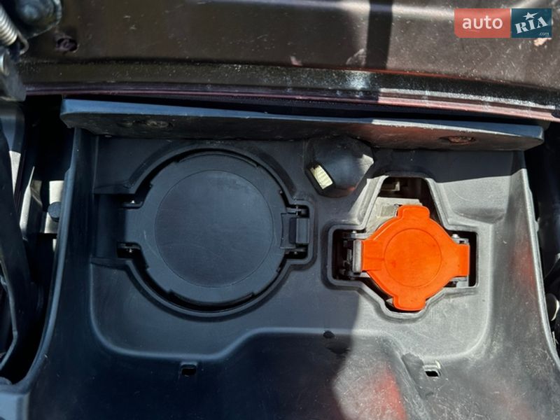 Хэтчбек Nissan Leaf 2016 в Полтаве фото 23 Хэтчбек Nissan Leaf 2016 в Полтаве