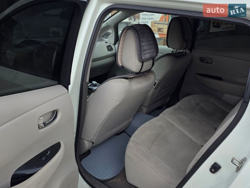 Хэтчбек Nissan Leaf 2011 в Подольске