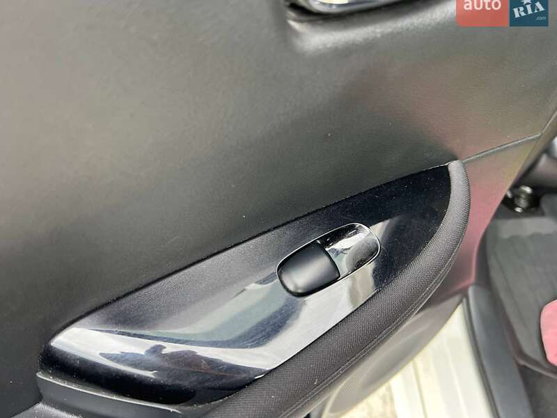 Хэтчбек Nissan Leaf 2018 в Львове фото 35 Хэтчбек Nissan Leaf 2018 в Львове