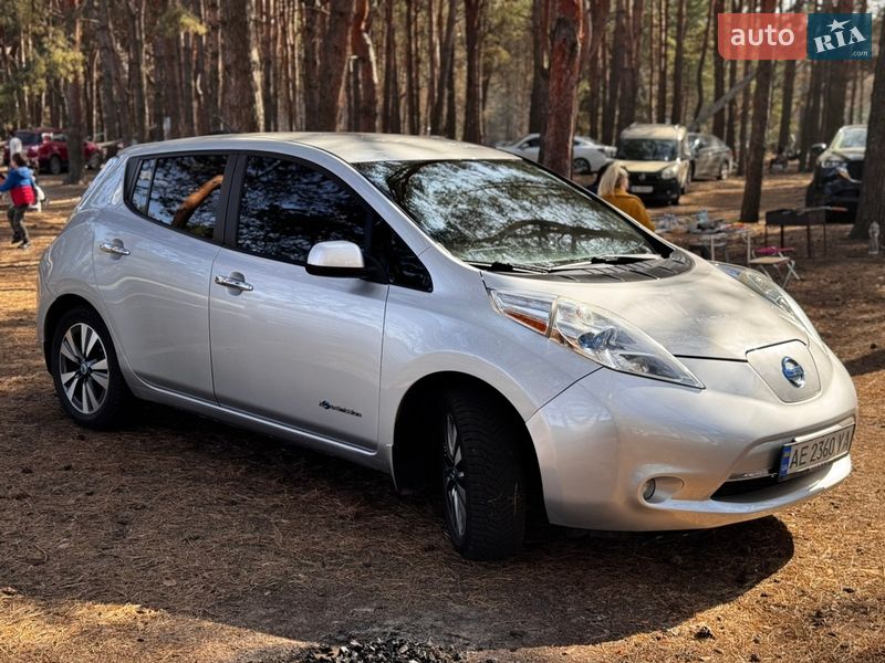 Хэтчбек Nissan Leaf 2013 в Днепре фото 2 Хэтчбек Nissan Leaf 2013 в Днепре