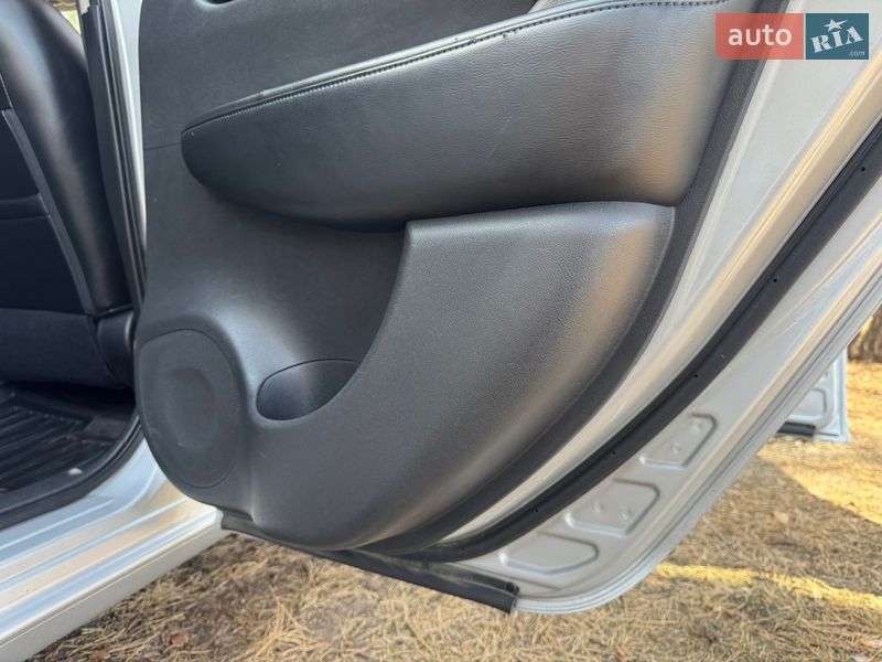 Хэтчбек Nissan Leaf 2013 в Днепре фото 10 Хэтчбек Nissan Leaf 2013 в Днепре