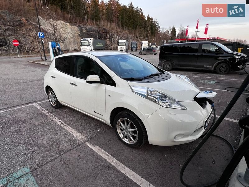 Хэтчбек Nissan Leaf 2016 в Умани фото 3 Хэтчбек Nissan Leaf 2016 в Умани