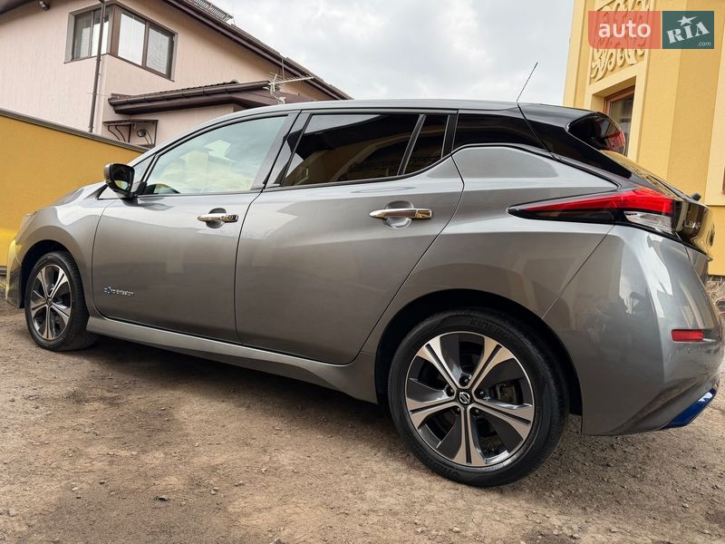 Хэтчбек Nissan Leaf 2020 в Львове