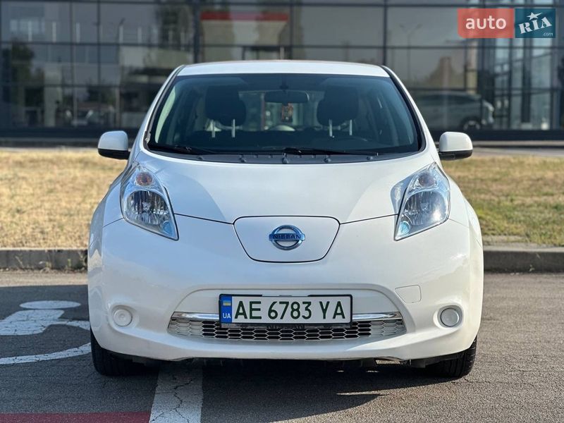 Хэтчбек Nissan Leaf 2015 в Желтых Водах фото 4 Хэтчбек Nissan Leaf 2015 в Желтых Водах