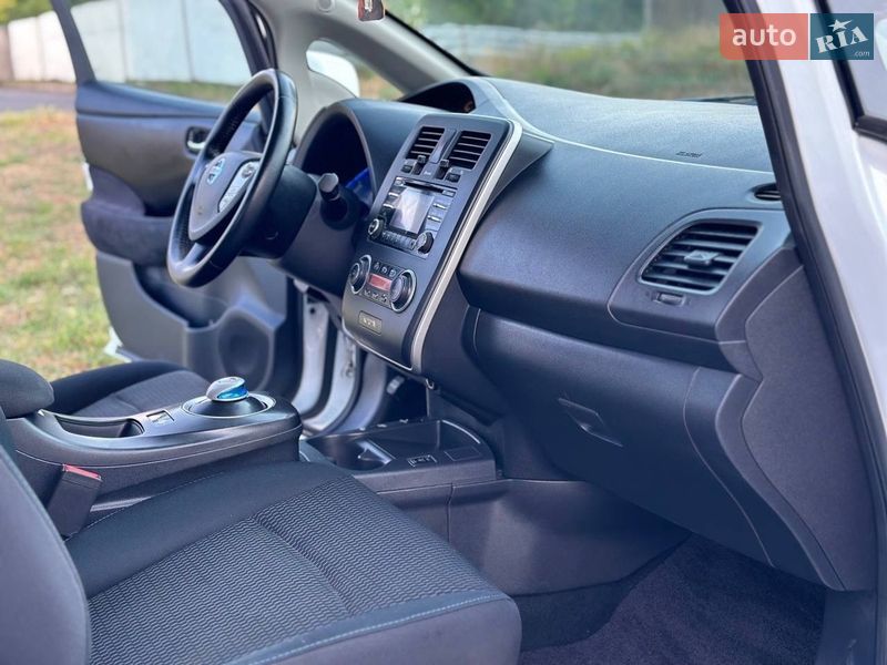 Хэтчбек Nissan Leaf 2015 в Желтых Водах фото 14 Хэтчбек Nissan Leaf 2015 в Желтых Водах