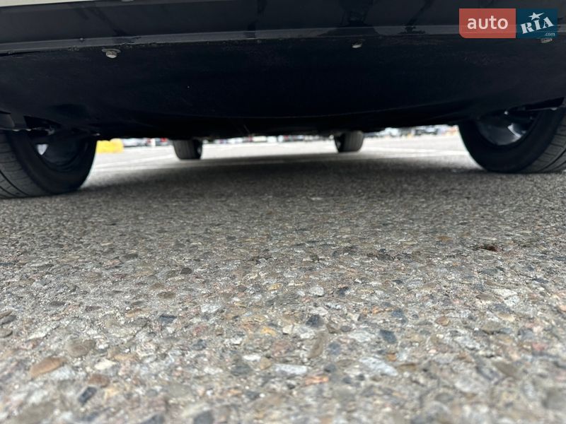 Хэтчбек Nissan Leaf 2018 в Черновцах