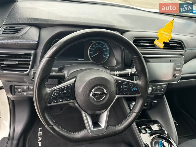 Хэтчбек Nissan Leaf 2018 в Черновцах