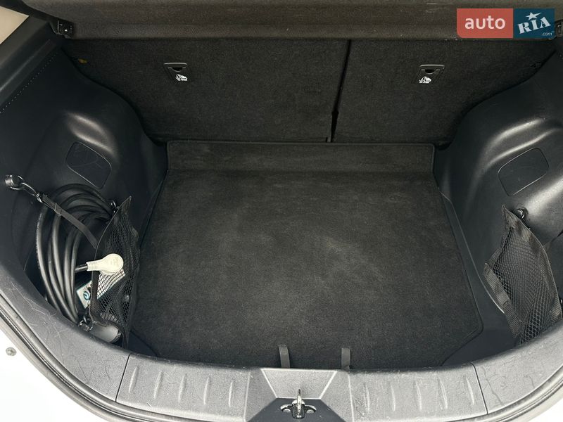 Хэтчбек Nissan Leaf 2018 в Черновцах