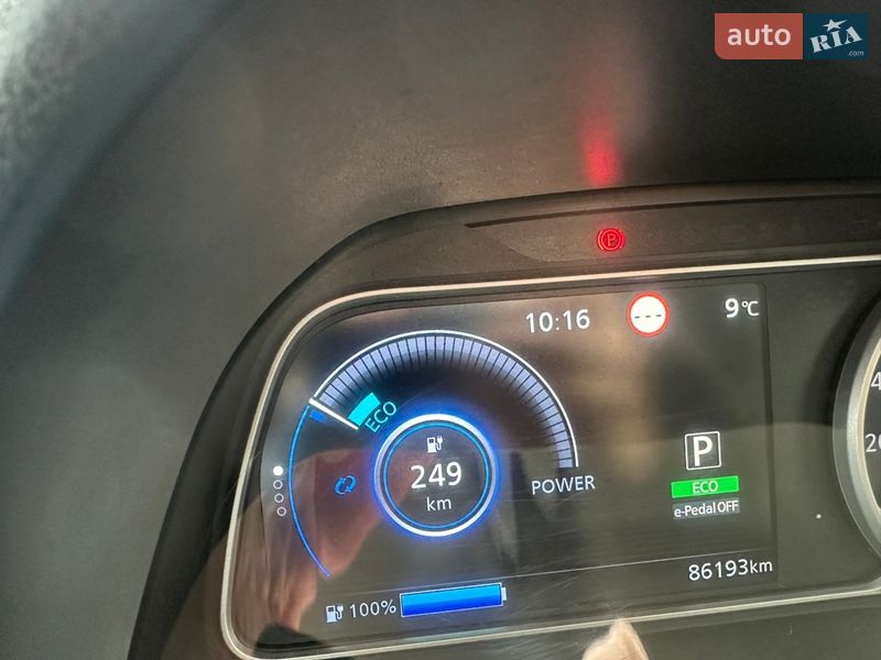 Хэтчбек Nissan Leaf 2018 в Черновцах