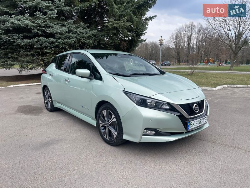 Хэтчбек Nissan Leaf 2018 в Ровно фото Хэтчбек Nissan Leaf 2018 в Ровно