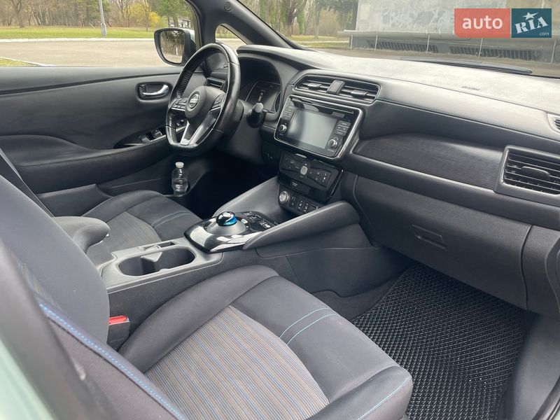 Хэтчбек Nissan Leaf 2018 в Ровно фото 28 Хэтчбек Nissan Leaf 2018 в Ровно