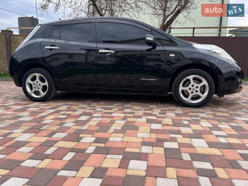 Хэтчбек Nissan Leaf 2013 в Днепре фото 16 Хэтчбек Nissan Leaf 2013 в Днепре