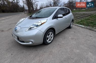 Хетчбек Nissan Leaf 2015 в Полтаві