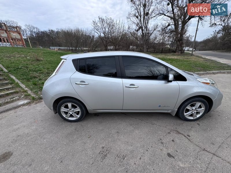 Хэтчбек Nissan Leaf 2015 в Полтаве фото 3 Хэтчбек Nissan Leaf 2015 в Полтаве