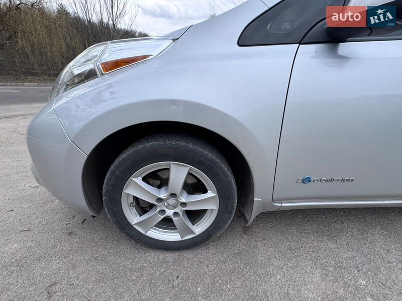 Хэтчбек Nissan Leaf 2015 в Полтаве фото 25 Хэтчбек Nissan Leaf 2015 в Полтаве