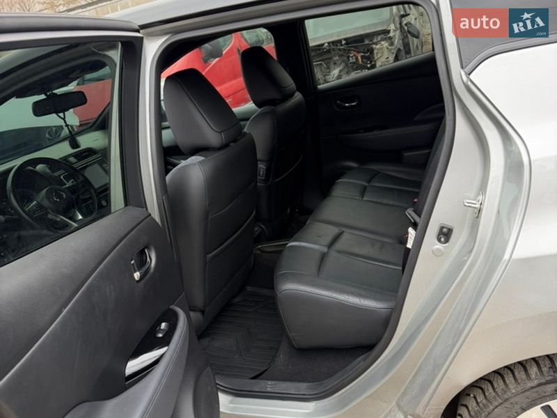 Хэтчбек Nissan Leaf 2020 в Киеве фото 5 Хэтчбек Nissan Leaf 2020 в Киеве