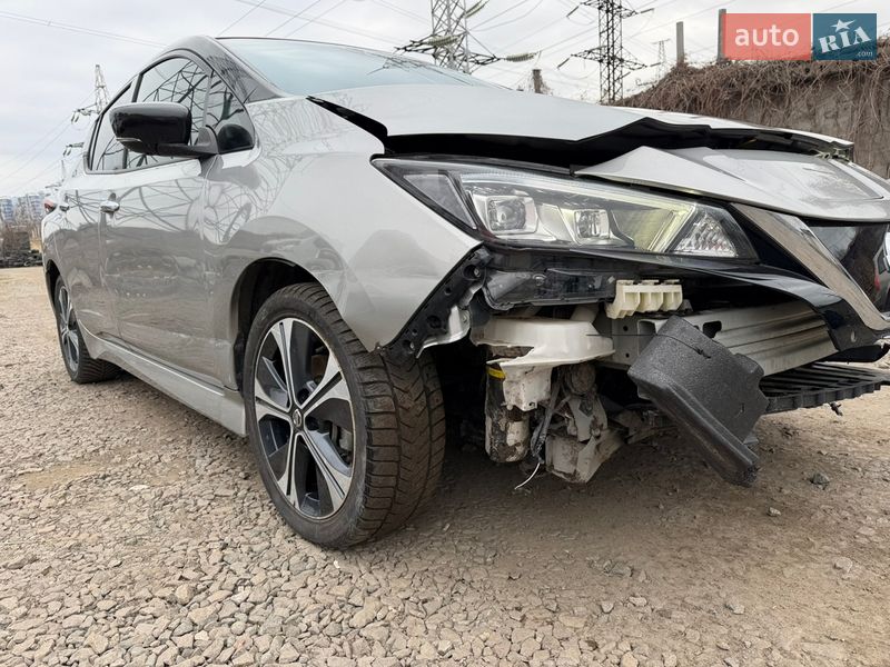 Хэтчбек Nissan Leaf 2020 в Киеве фото 18 Хэтчбек Nissan Leaf 2020 в Киеве