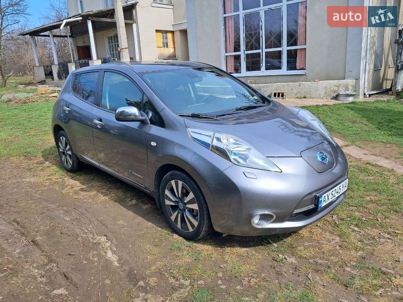 Хэтчбек Nissan Leaf 2014 в Харькове фото Хэтчбек Nissan Leaf 2014 в Харькове