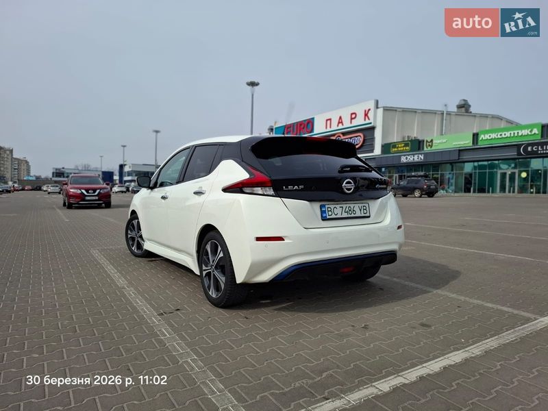 Хэтчбек Nissan Leaf 2020 в Софиевской Борщаговке фото 10 Хэтчбек Nissan Leaf 2020 в Софиевской Борщаговке