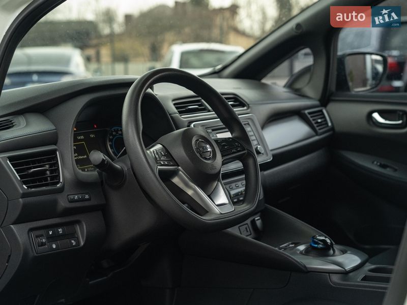 Хэтчбек Nissan Leaf 2019 в Черновцах